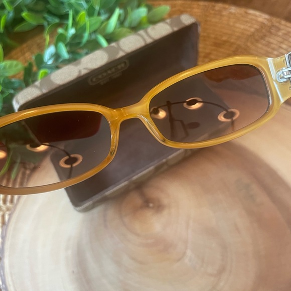 Coach Sunglasses with Pink Heart Logo Comes with Original Case - Picture 13 of 15